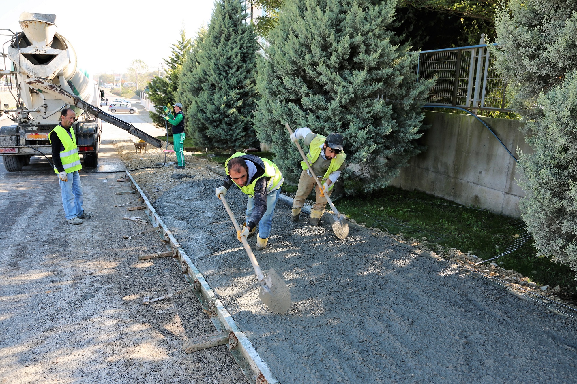 BASKI BETON YAYA KALDIRIMLARI