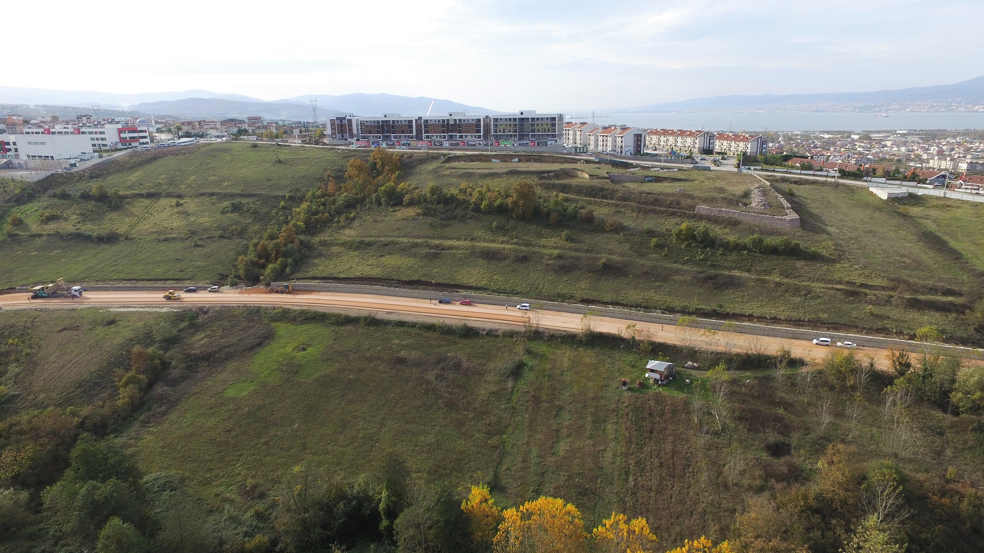 YOLLAR ASFALTA HAZIRLANIYOR
