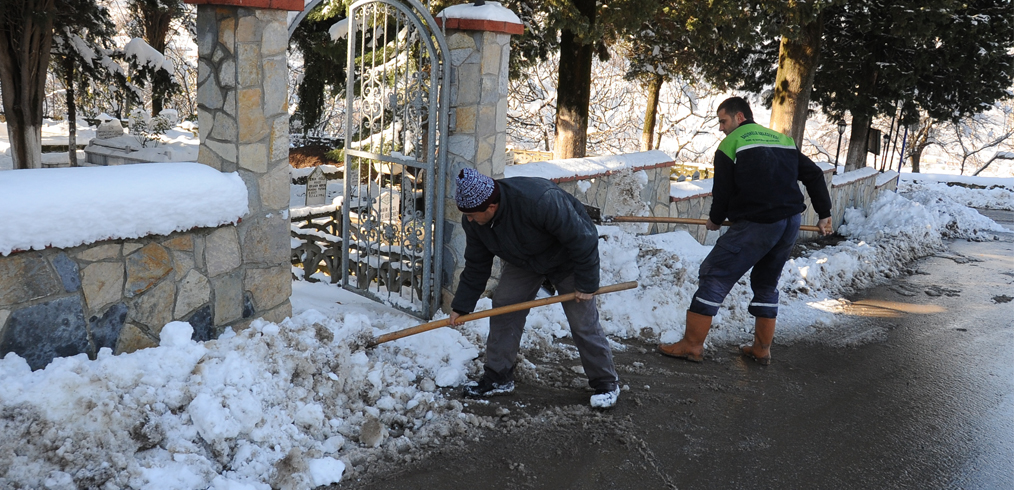 DEFN LER LE AEVݴNDE HZMET AKSAMADI
