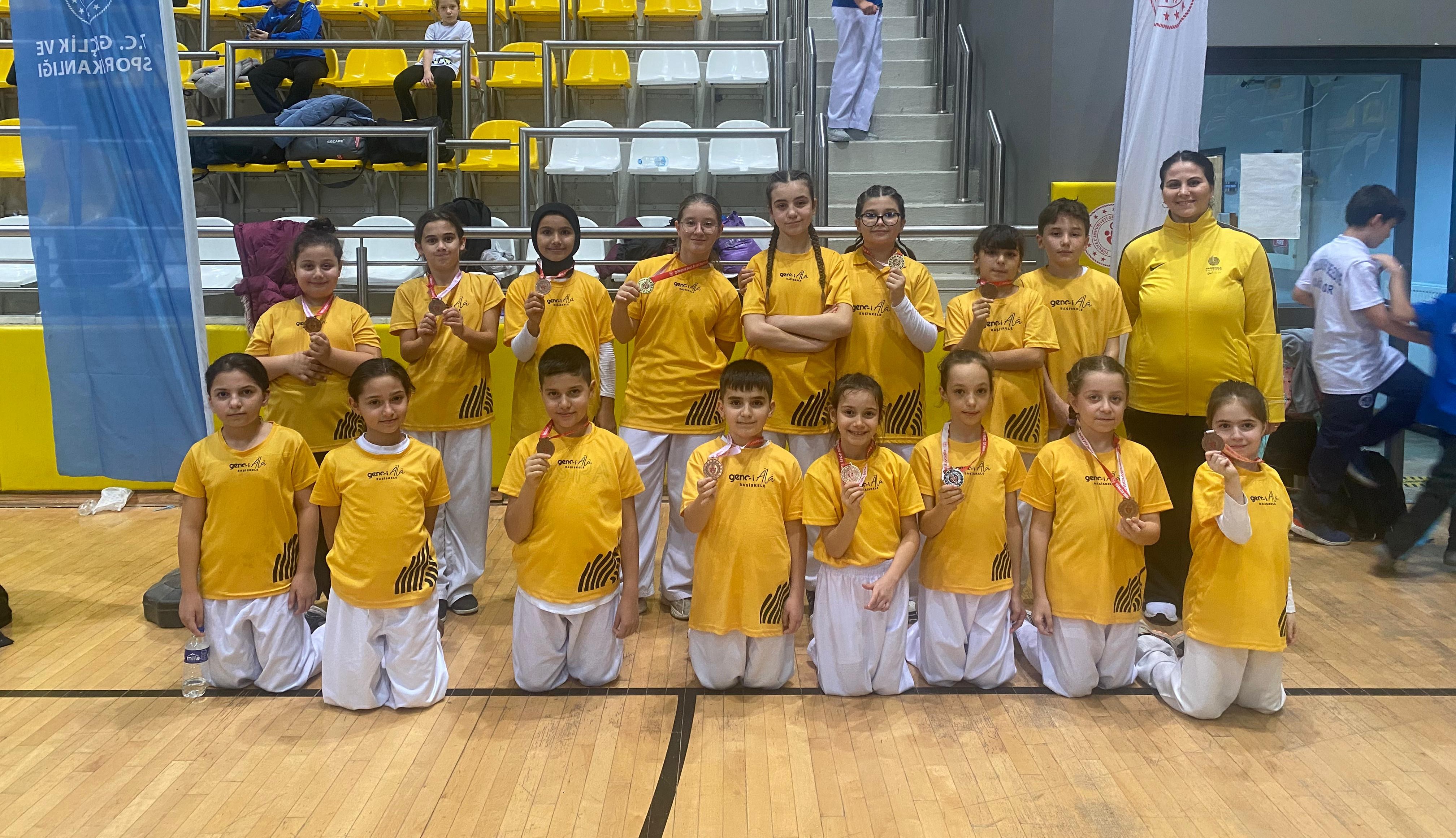 Baiskeleli Gen Karatecilerden Byk Zafer