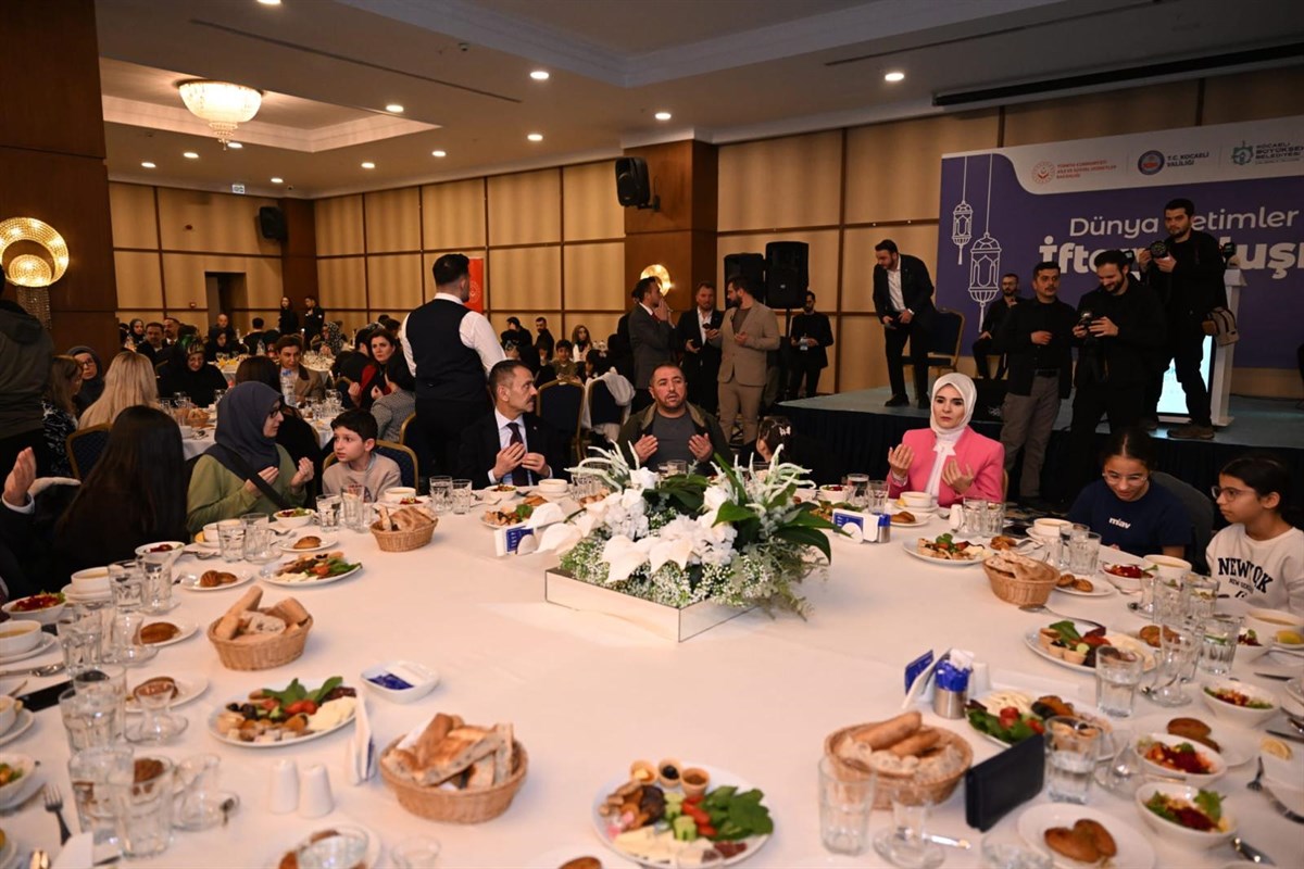 Ba�iskele�de D�nya Yetimler G�n� �ftar�