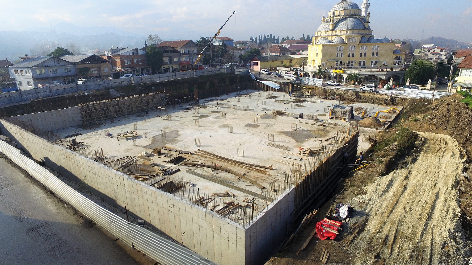 MEHMETAA MAHALLES MEYDANINA KAVUUYOR