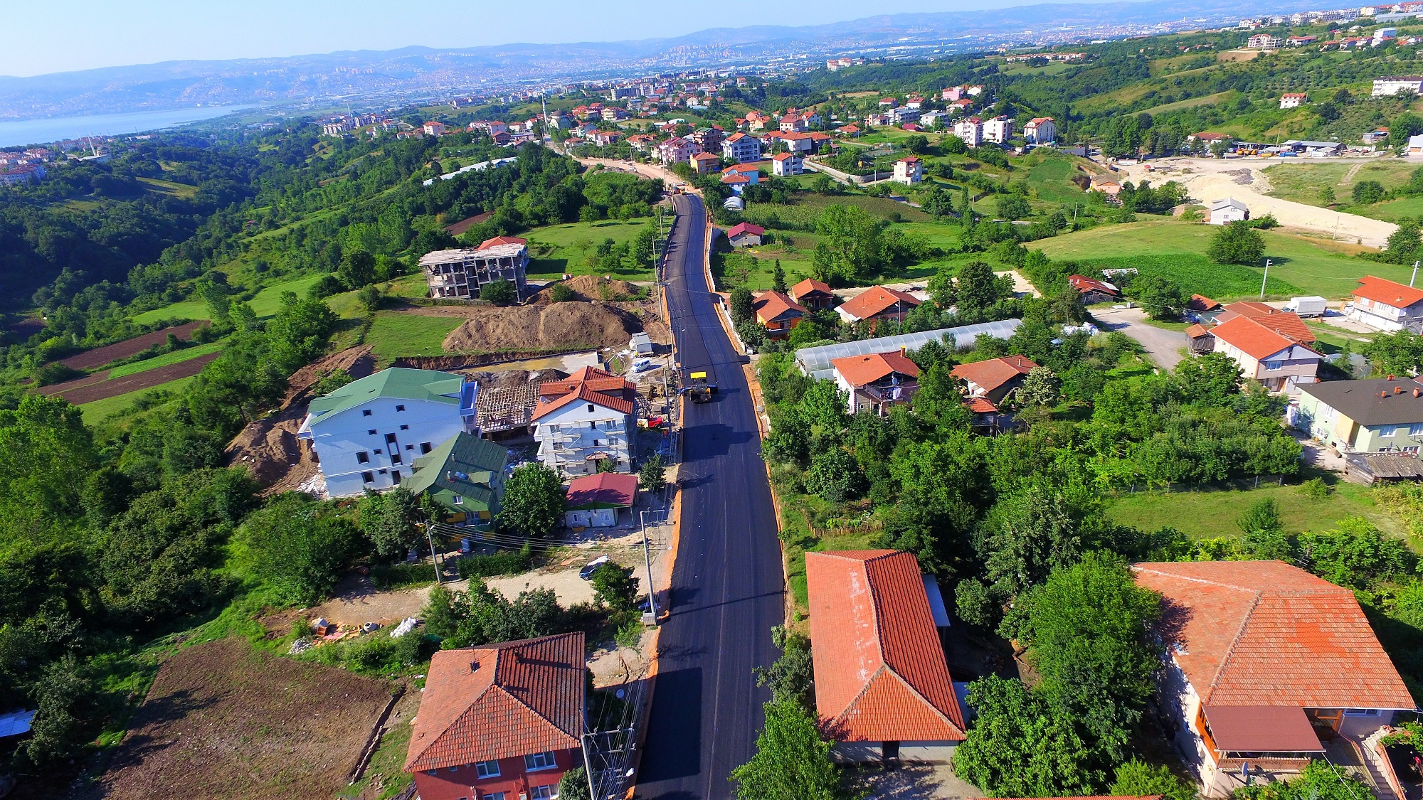 CADDE VE SOKAKLAR YEN GRNMNE KAVUUYOR