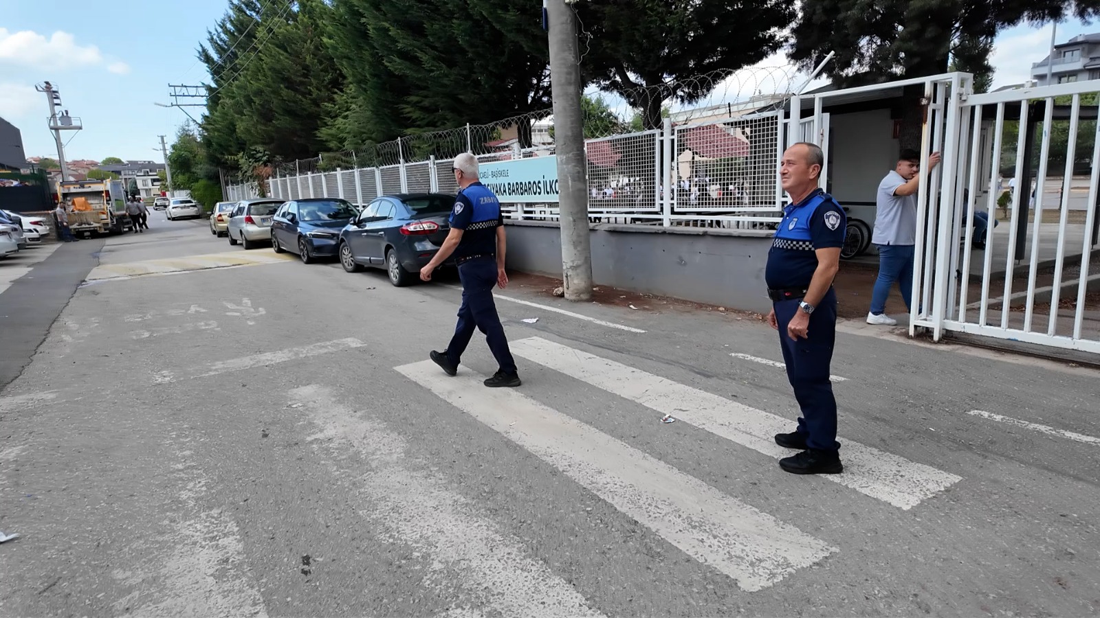 Baiskele Zabta Ekipleri renciler in Grevde