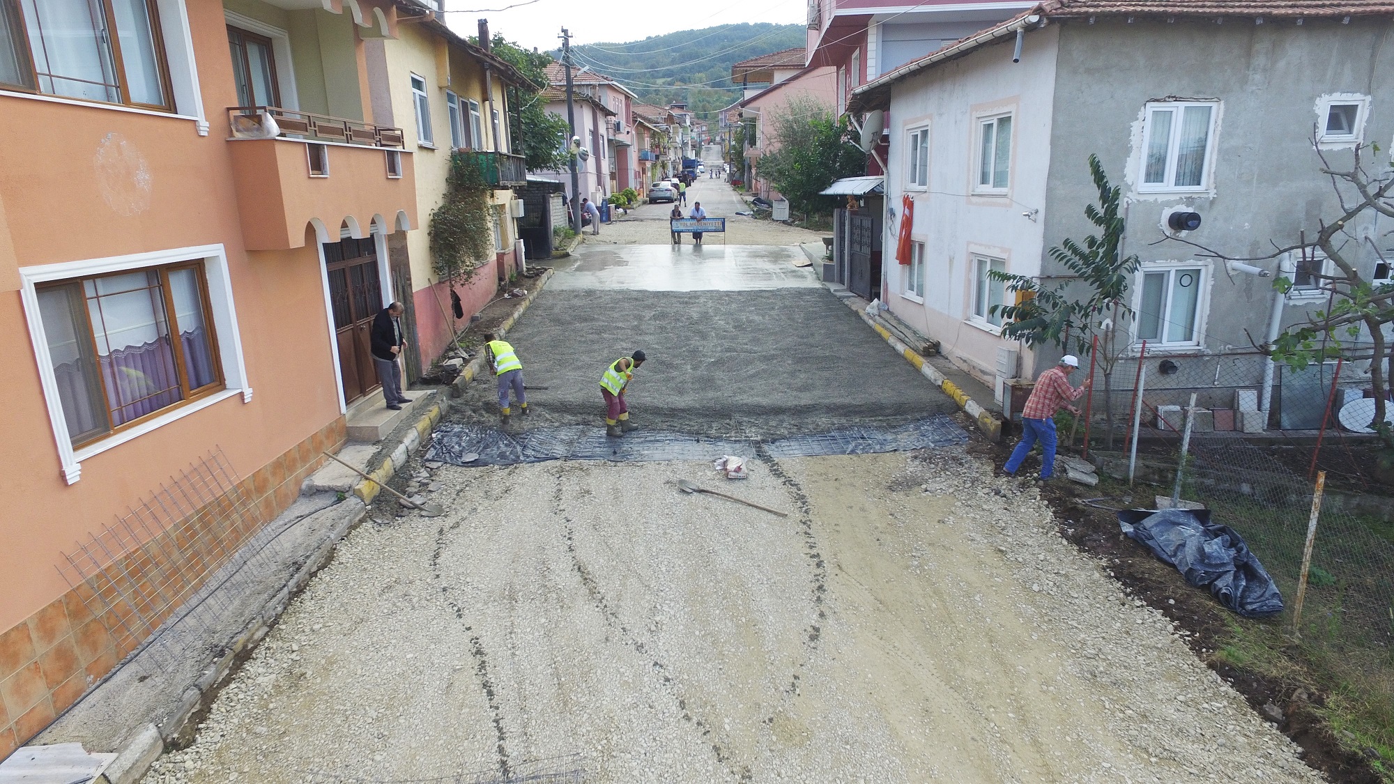 MLL EGEMENLK CADDES YENLENYOR