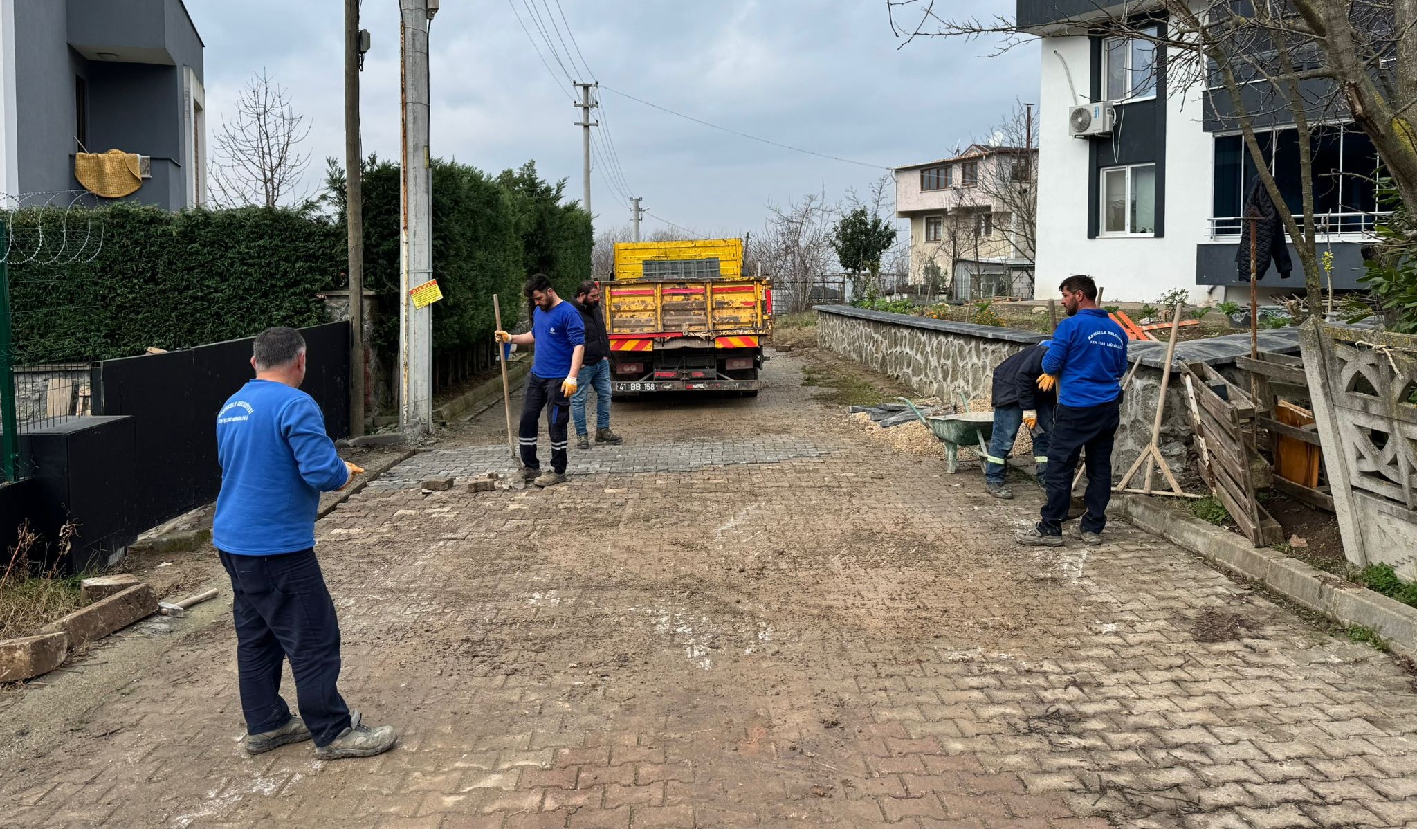Baiskelede Drt Sokakta Parke Yol almas