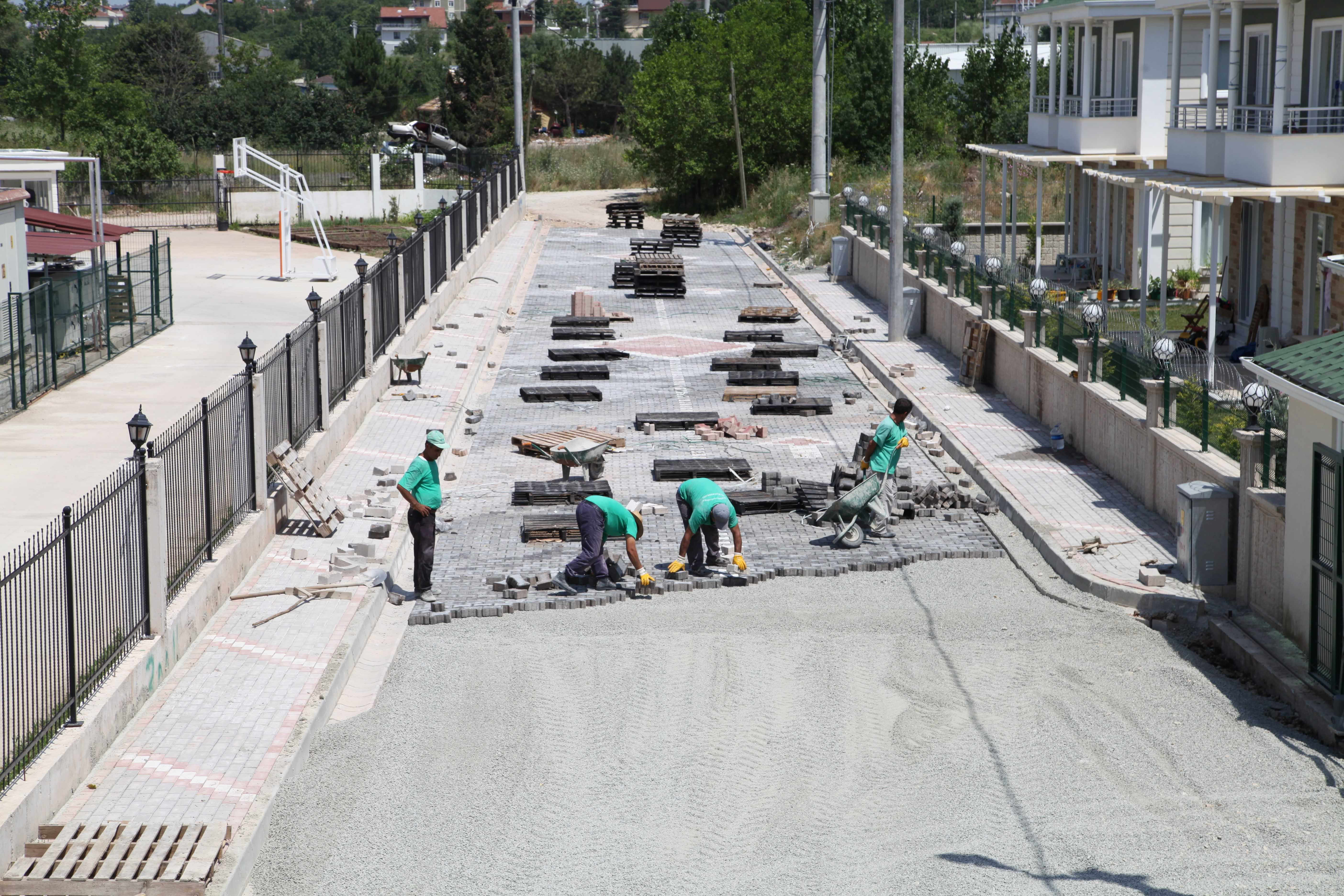 K SOKAKTA PARKE YOL ALIMASI
