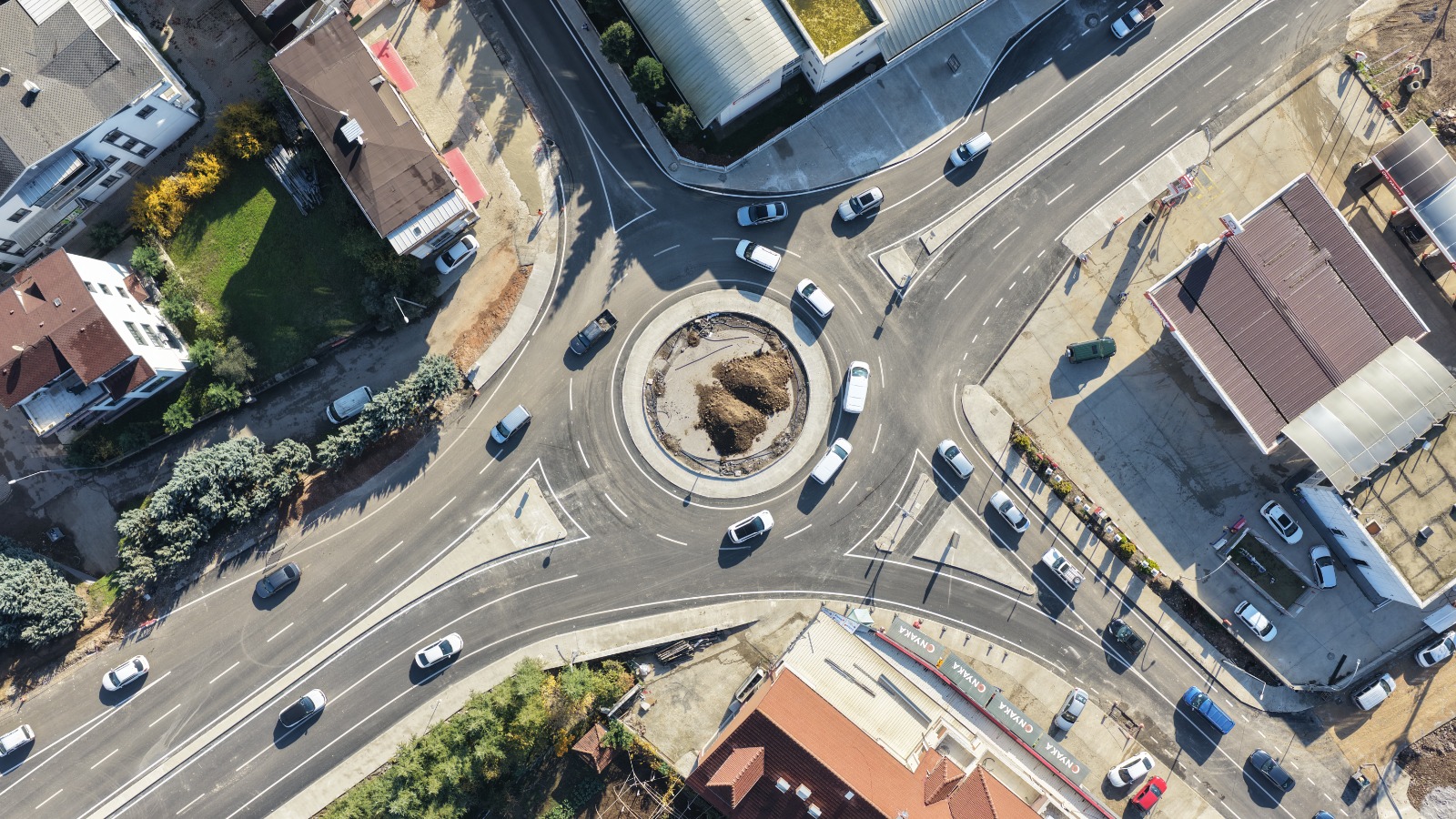 Baiskelede Trafie Bu Kavaklar Nefes Aldracak