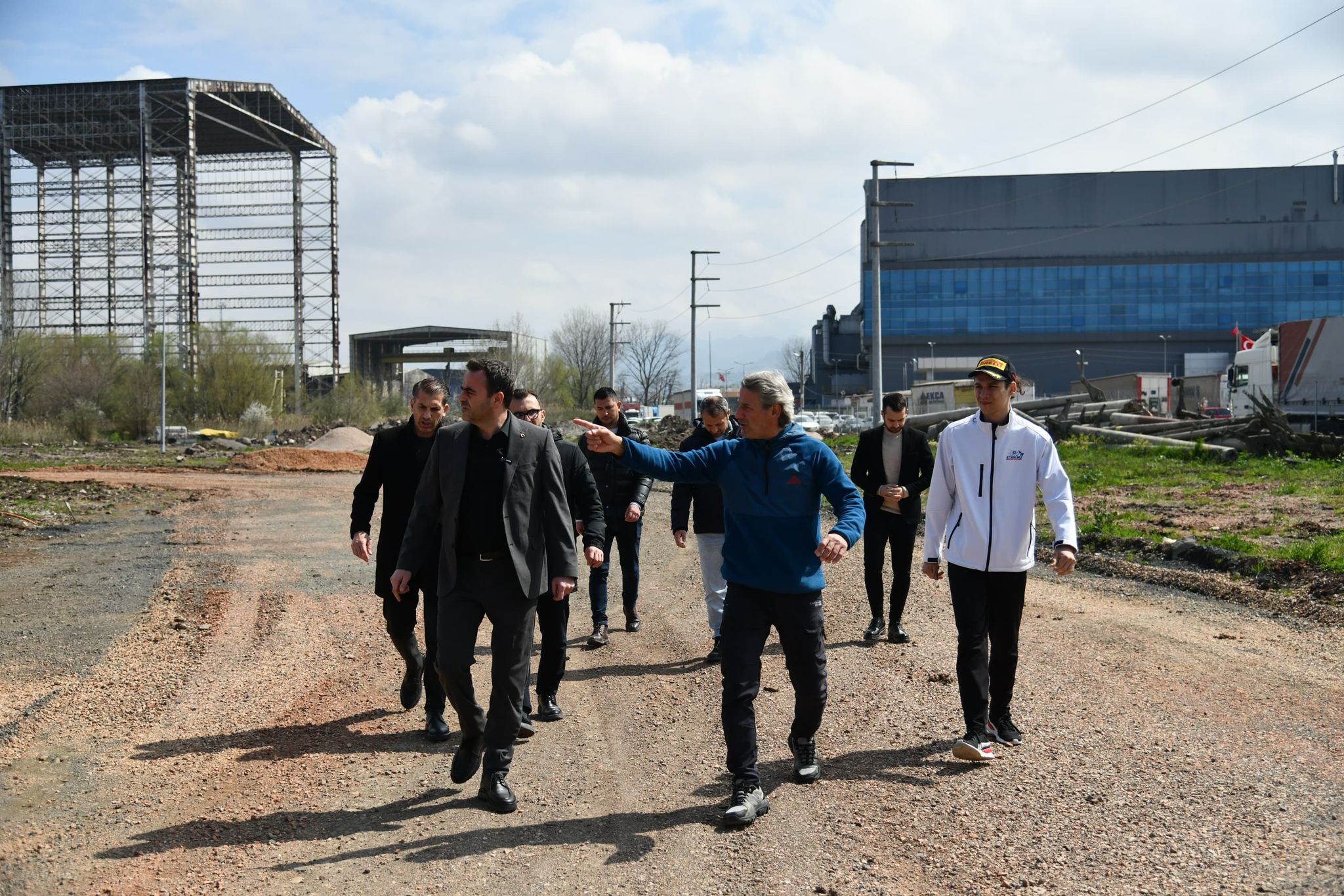 Ba�kan �zl� Motorcu E�itim Pisti�ndeki �al��malar� �nceledi