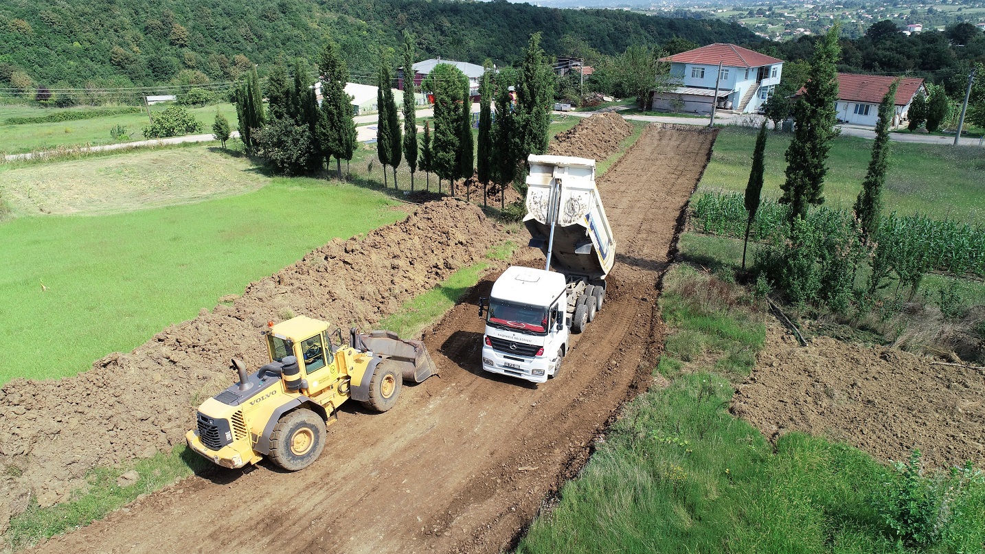 Baiskelede Yeni mar Yollar Alyor