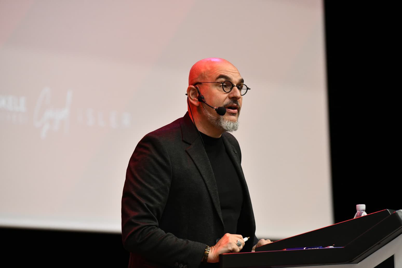 Cumhuriyet ve Genlik Syleisi Baiskelede Gerekleti