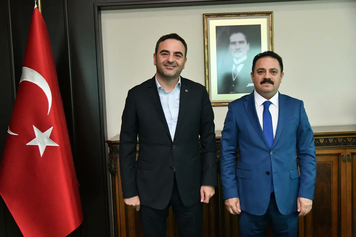 Bakan zlden Kaymakam enele Hayrl Olsun Ziyareti