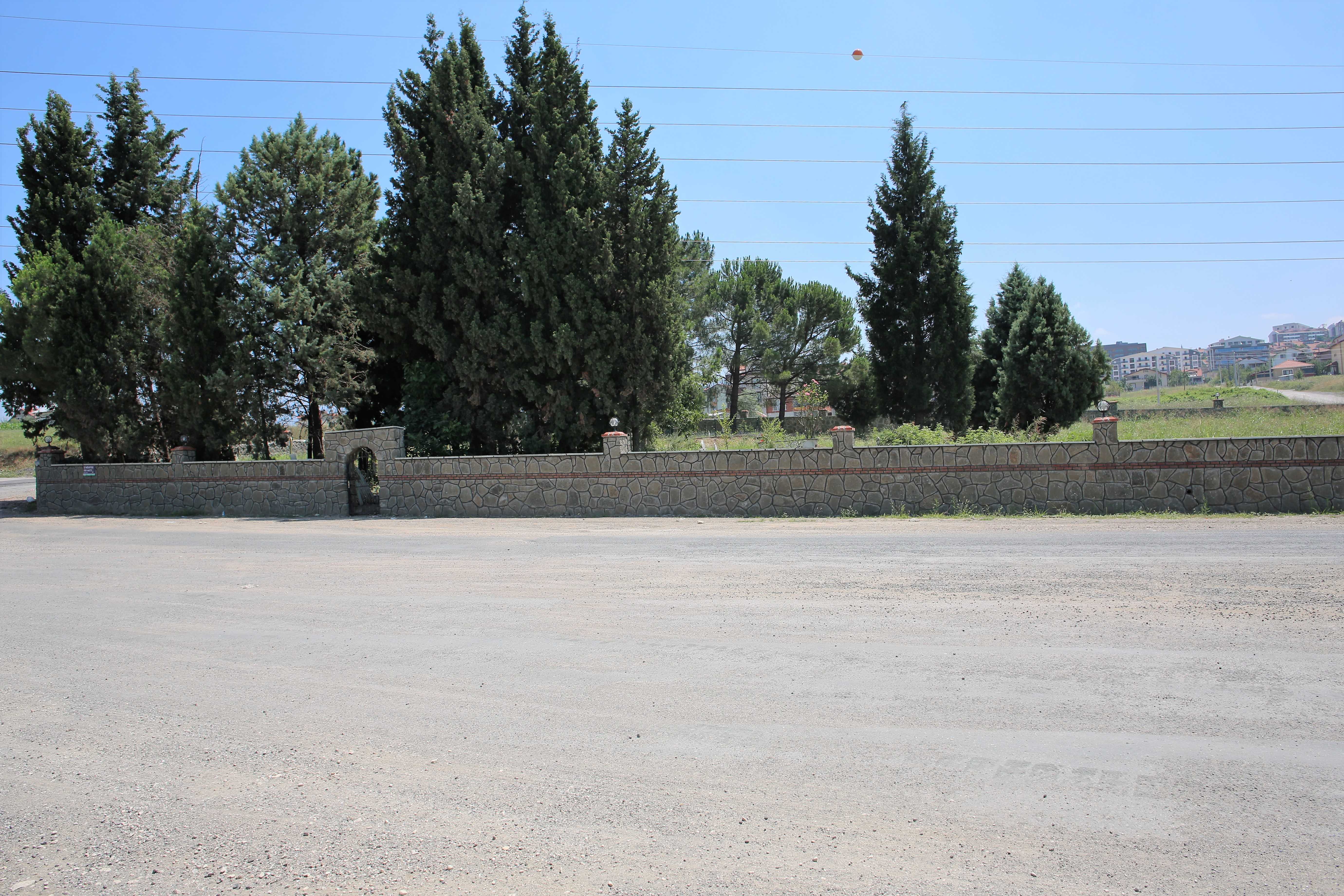 Y�celler Mezarl���