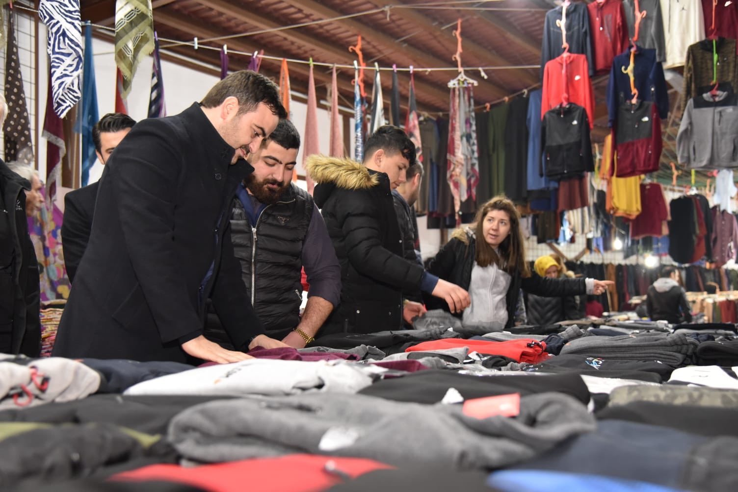 Bakan zl Moda Pazarnda