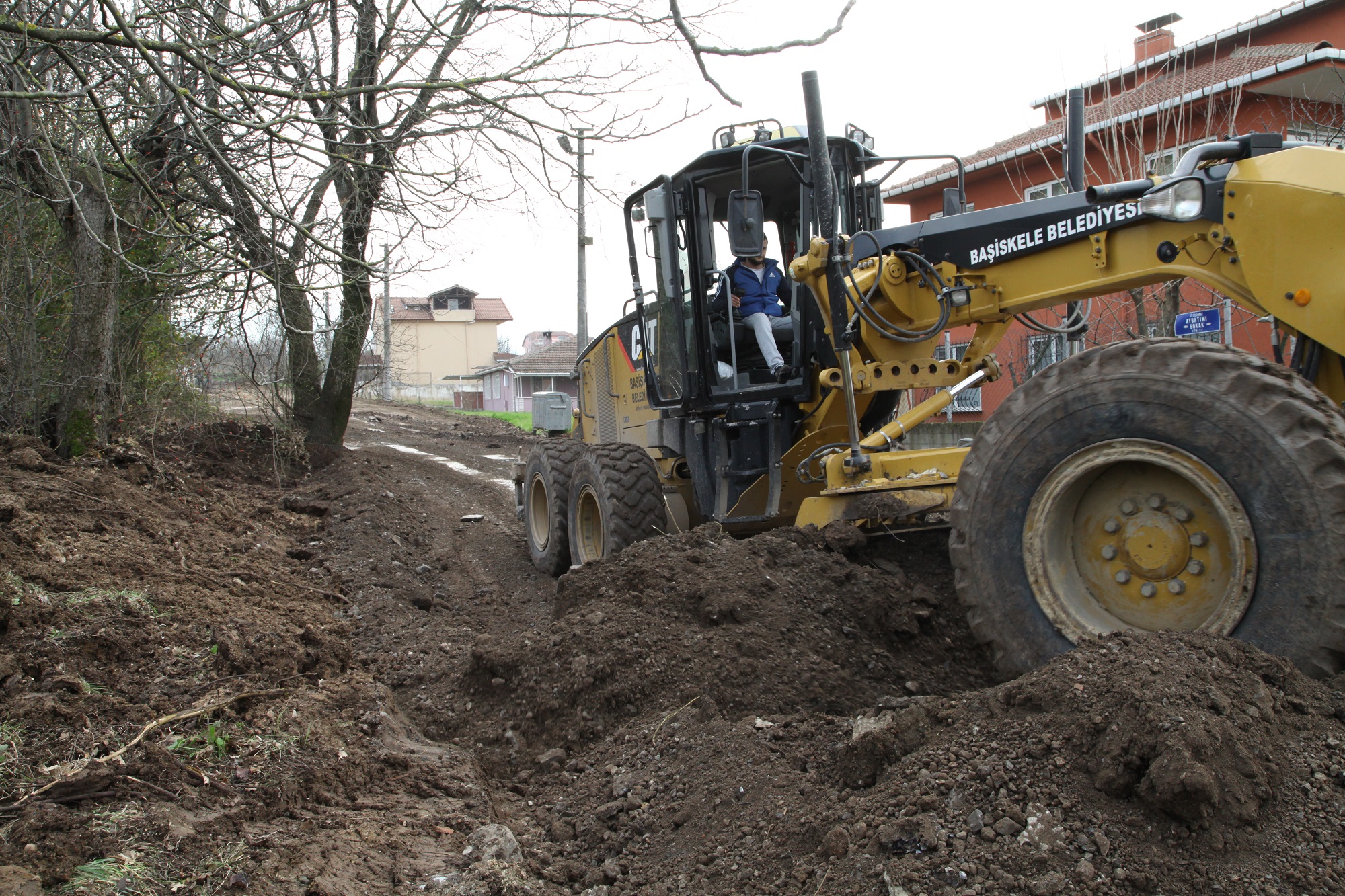 Aybat�m� Sokak Geni�letiliyor