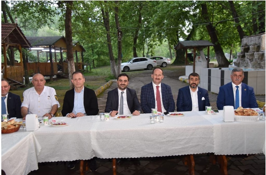 Baiskeleyi Hep Birlikte Uyum inde Yneteceiz