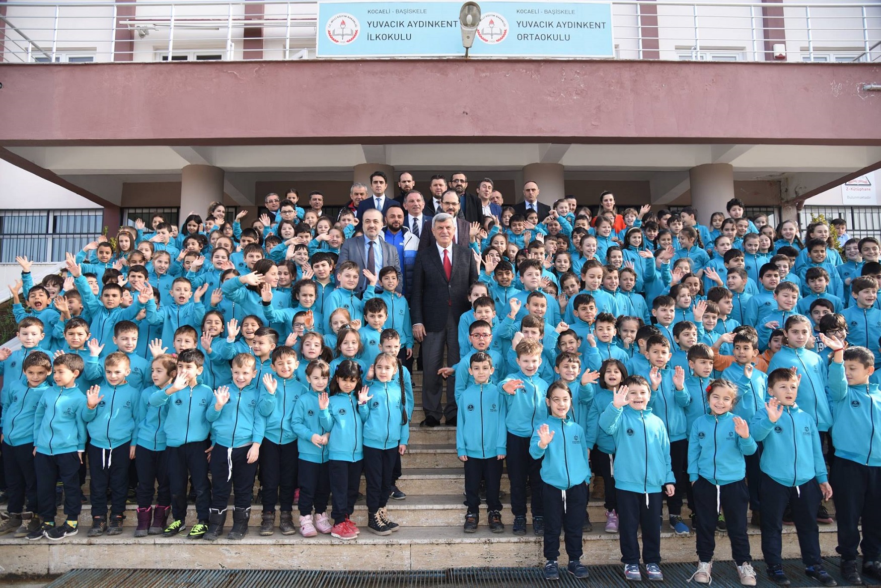 "E�itimde Y�ld�z Kentin" �� Okuluna Ziyaret