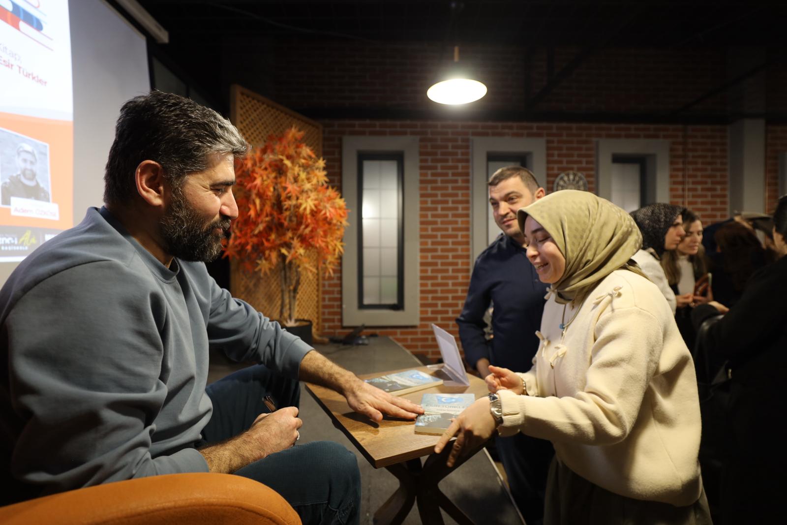 Do�u T�rkistan G�ndemi "Esir T�rkler"