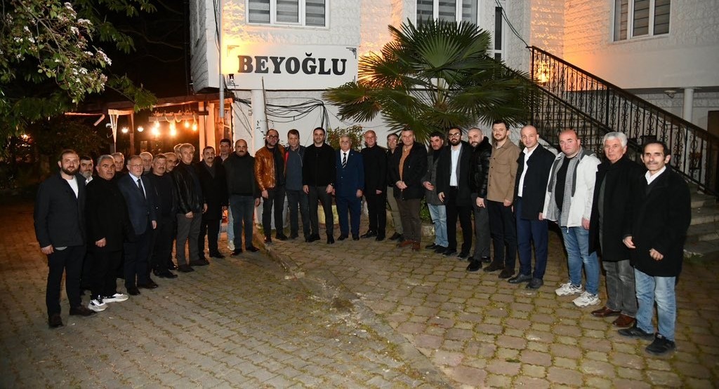 Ba�kan �zl� Muhtarlarla Birlikte Orucunu A�t�