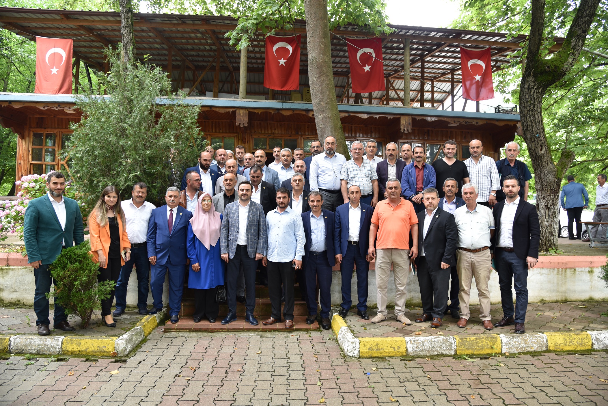 Bakan zl Mahalle Muhtarlaryla Bulutu