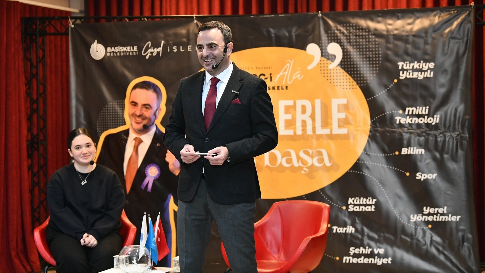 Ba�kan �zl�: Hedefi Olan Gen�, G��l� Bir Gelecek Demektir