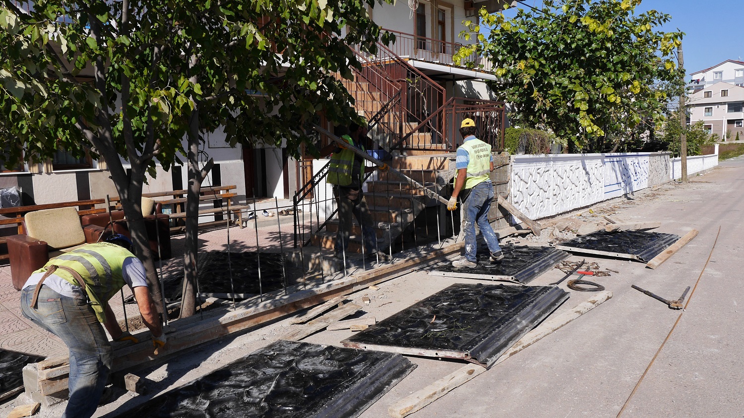 4 MAHALLEDE TEK TP DEKORATF DUVAR ALIMASI