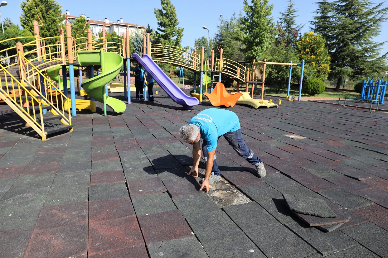 Parklar Daha Gvenli ve Konforlu Hale Getiriliyor