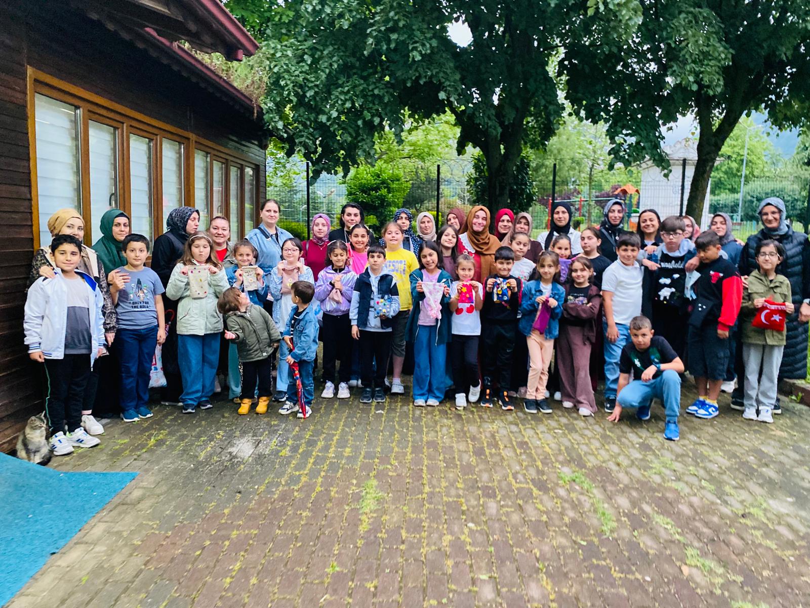  Ba�iskele�nin Minik Ellerinden Bayram Kesesi