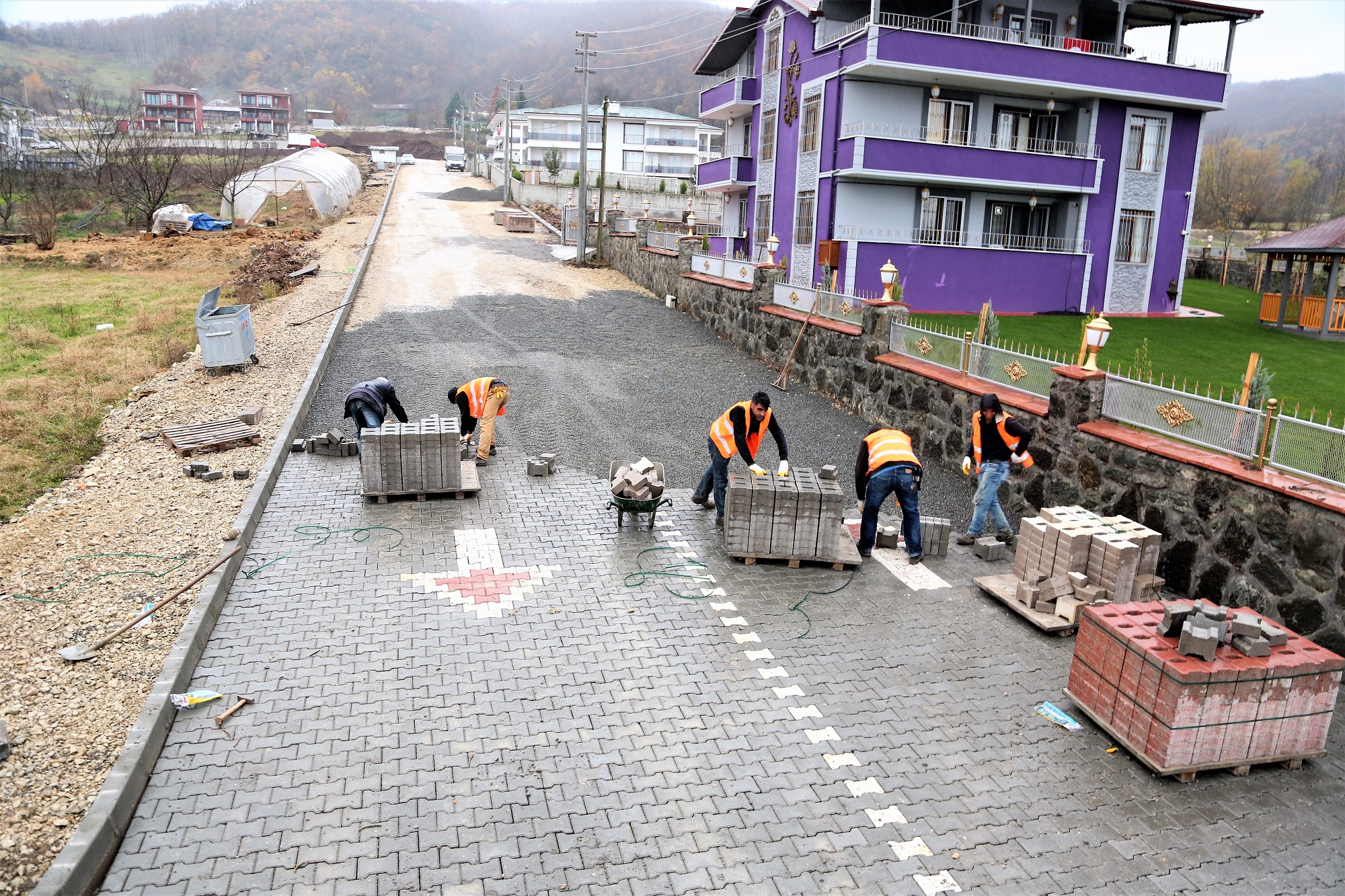 ARTAN NFUSA KARILIK YEN YOLLAR