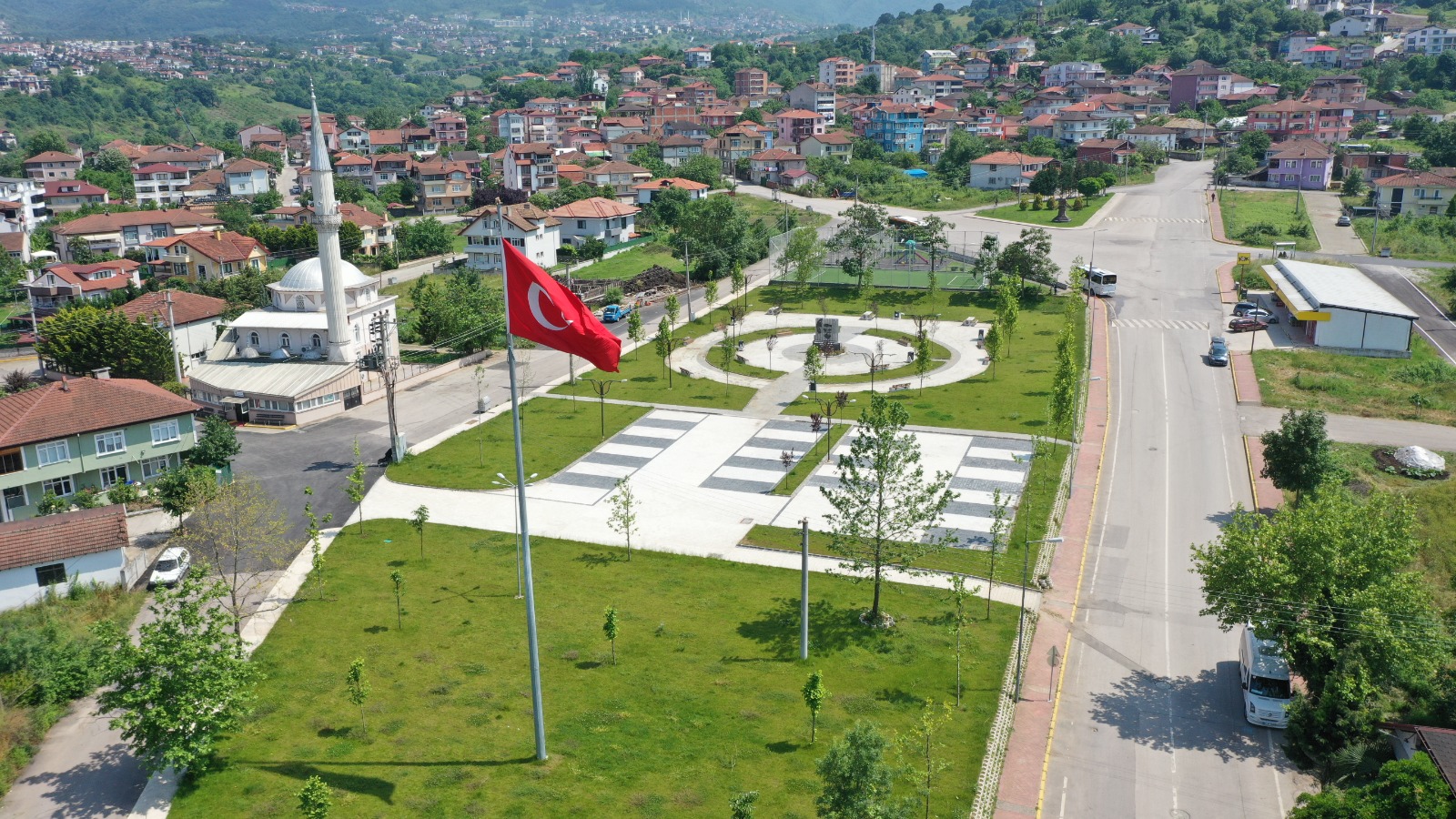 Atatrk Meydan Baiskeleye ok Yakt