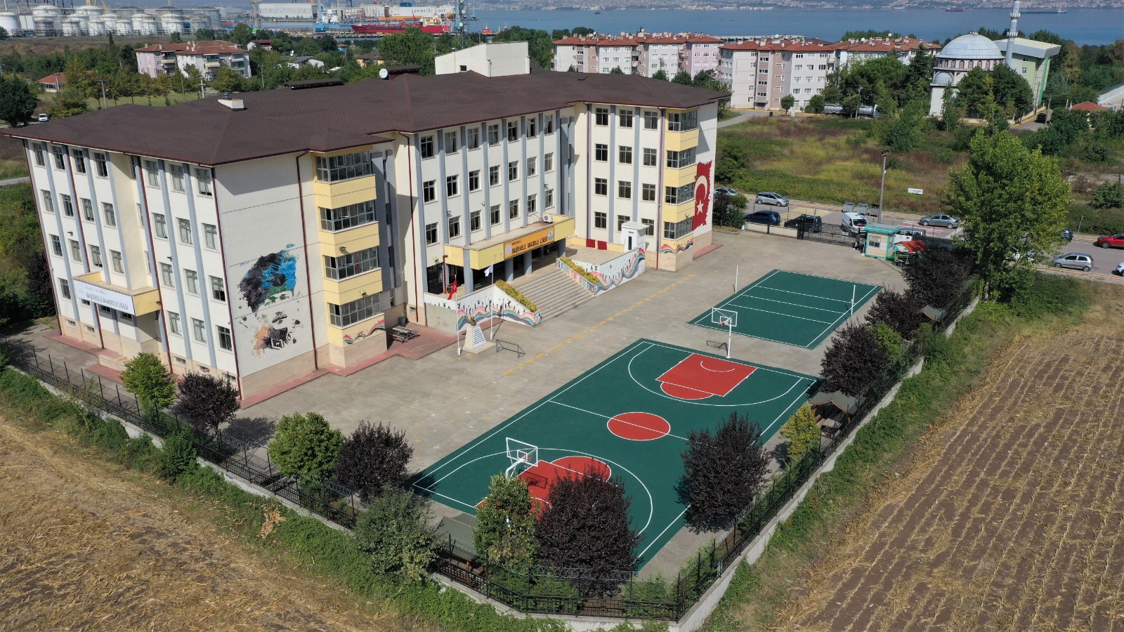 Baiskelede Okullar Yenileniyor