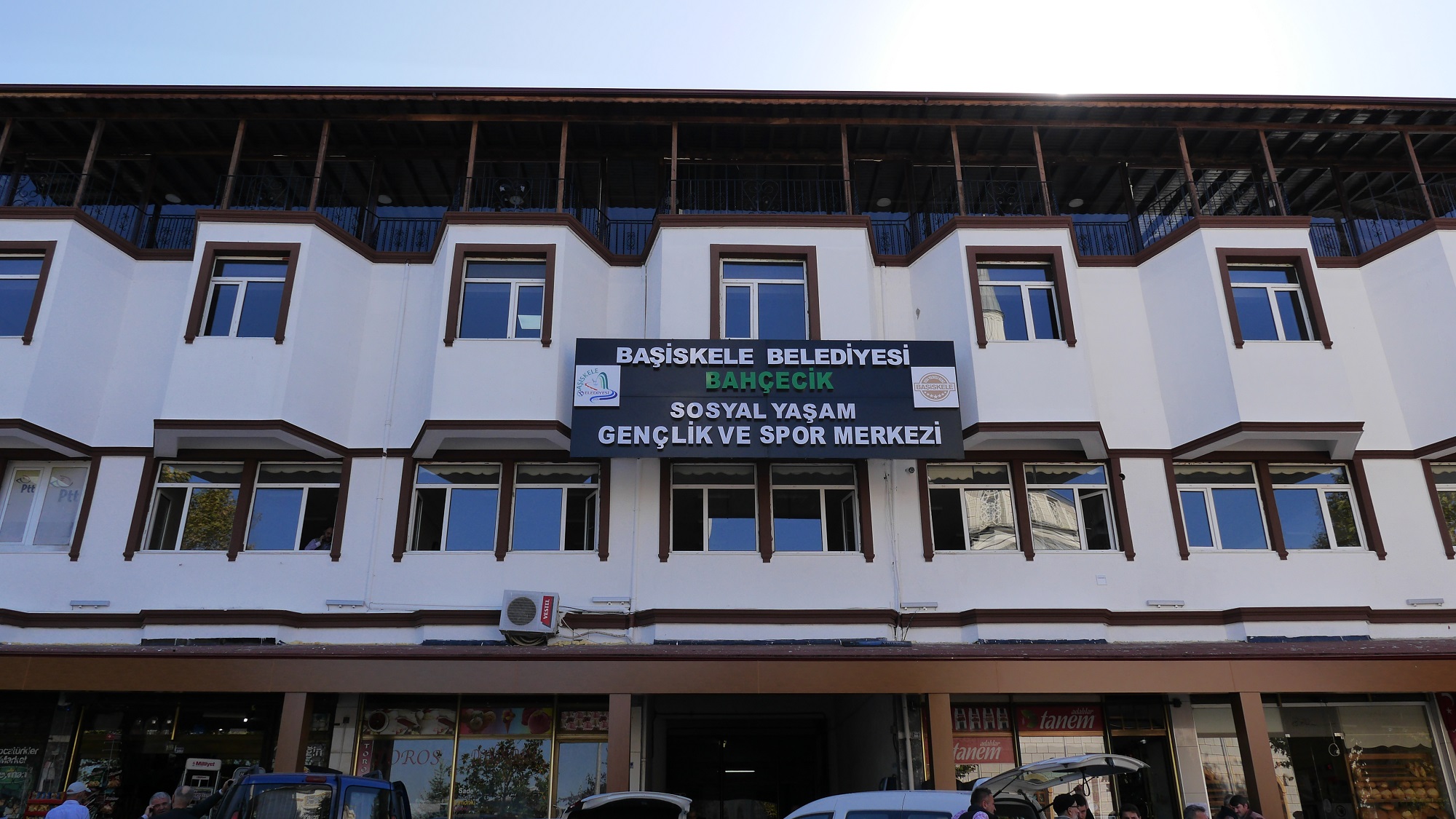 YEN BR GENLK VE SPOR MERKEZ AILIYOR