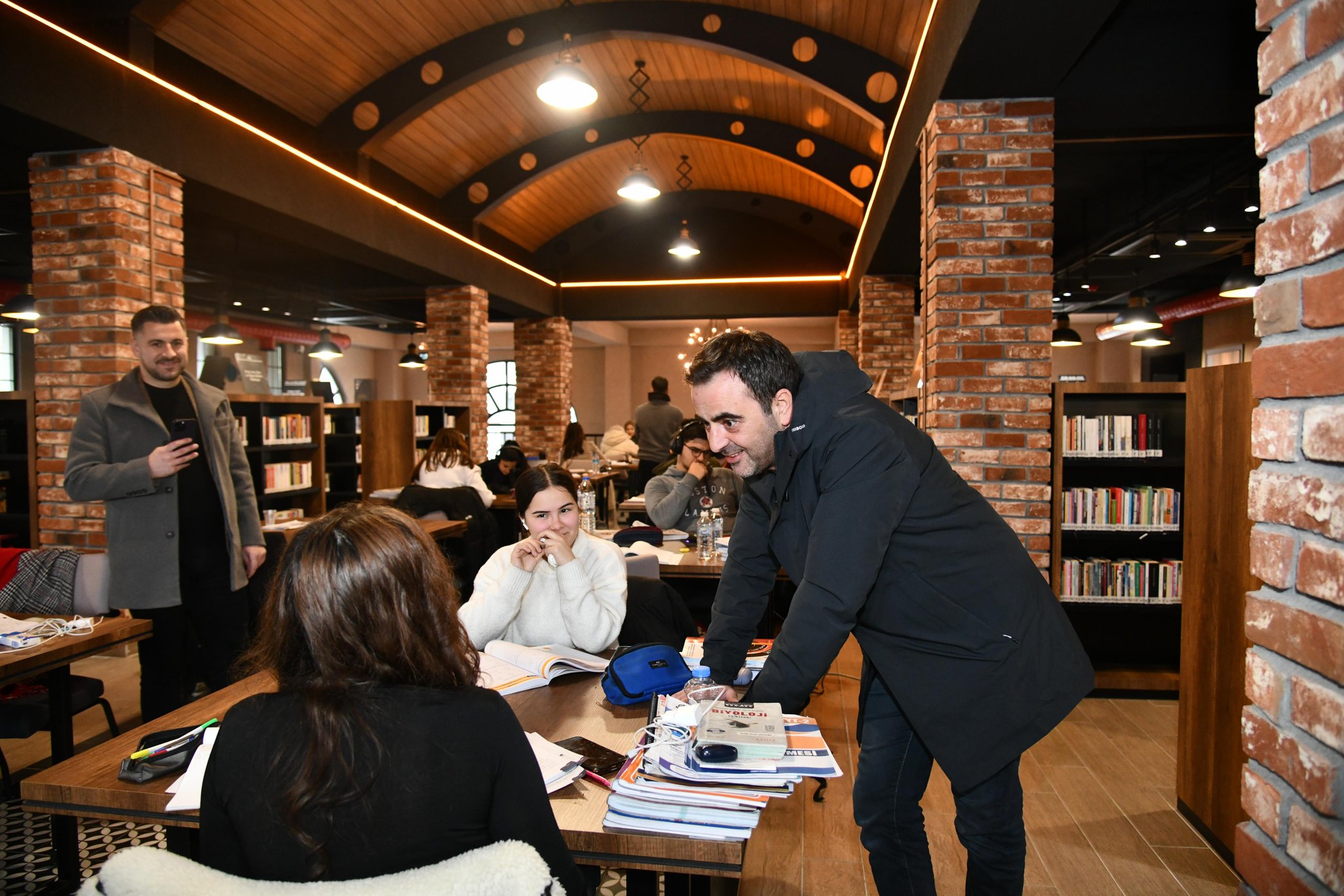 "Gelecek Neslin nas in almaya Devam Edeceiz"