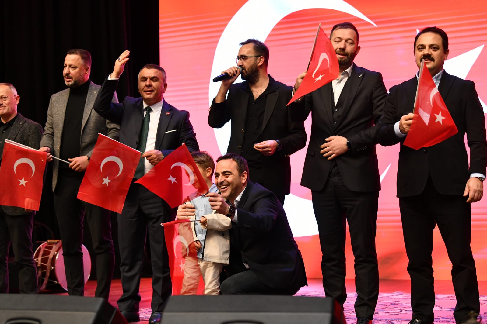 Baiskelede Cumhuriyet Bayram Cokusu Balad