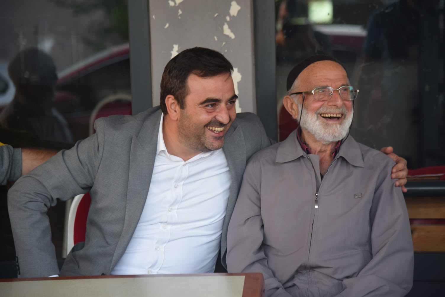 Bakan zl Baiskelenin Ulu narlarnn Glgesinde