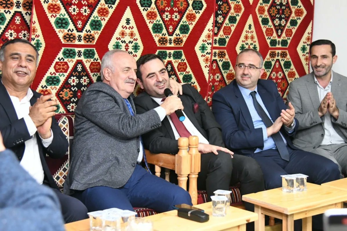 Bakan zl anlurfallar Derneinin Sra Gecesinde