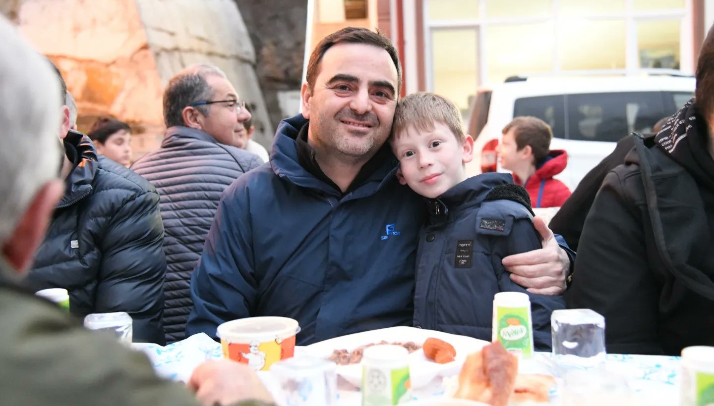 Bakan zl: "Ramazan Sizinle Daha Gzel"