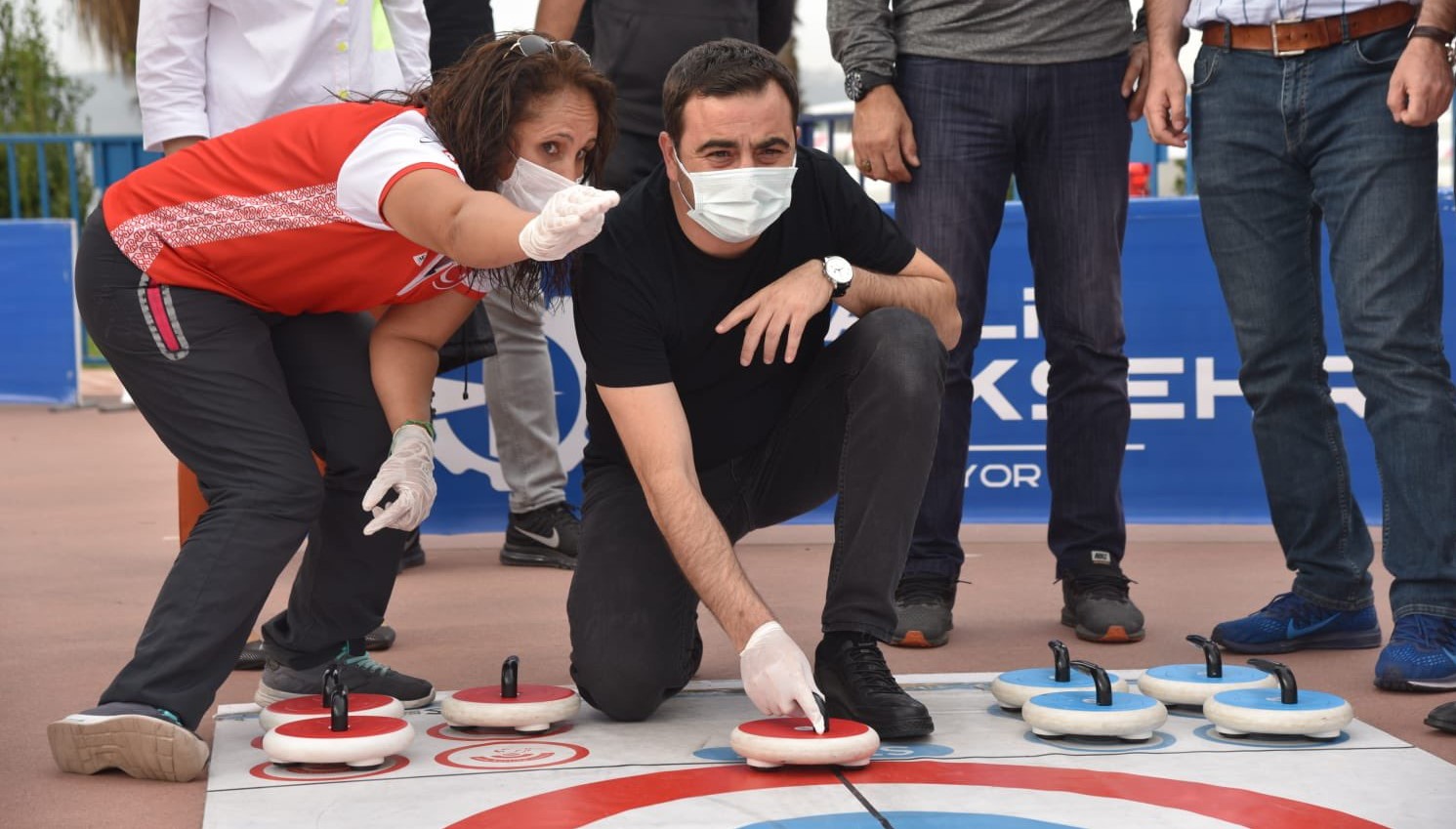 Bakan zlnn Hemehrileriyle Floor Curling Keyfi