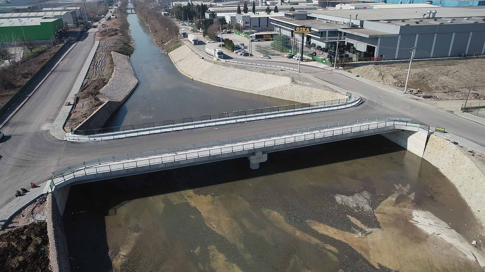 Bayiit ve Kanal Yolu Caddelerinde lem Tamam