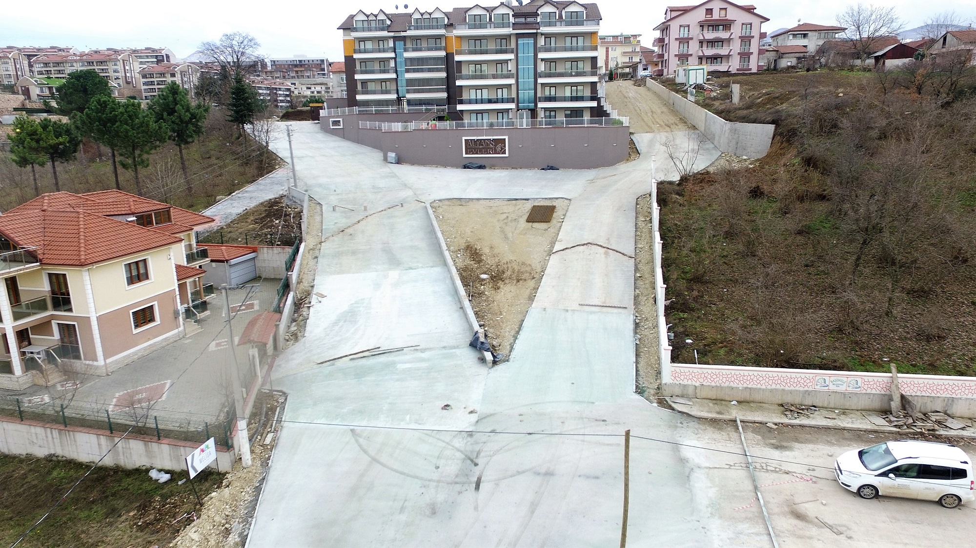 BUKET SOKAK BETONLA KAPLANDI