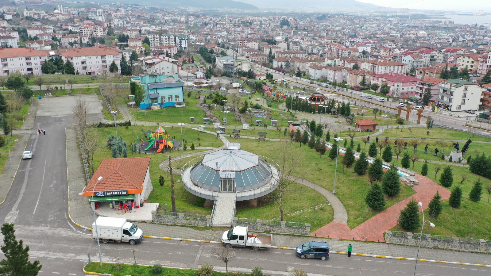 Baiskelede Minik Kitapseverlere ocuk Ktphanesi