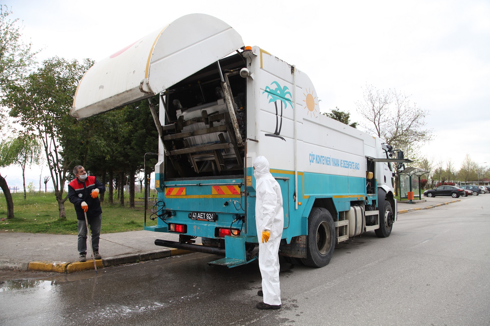p Konteynerleri Tek Tek Ykanarak Dezenfekte Ediliyor