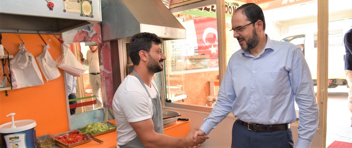 Esnaf ve Vatanda Yaplan Hizmetten Memnun