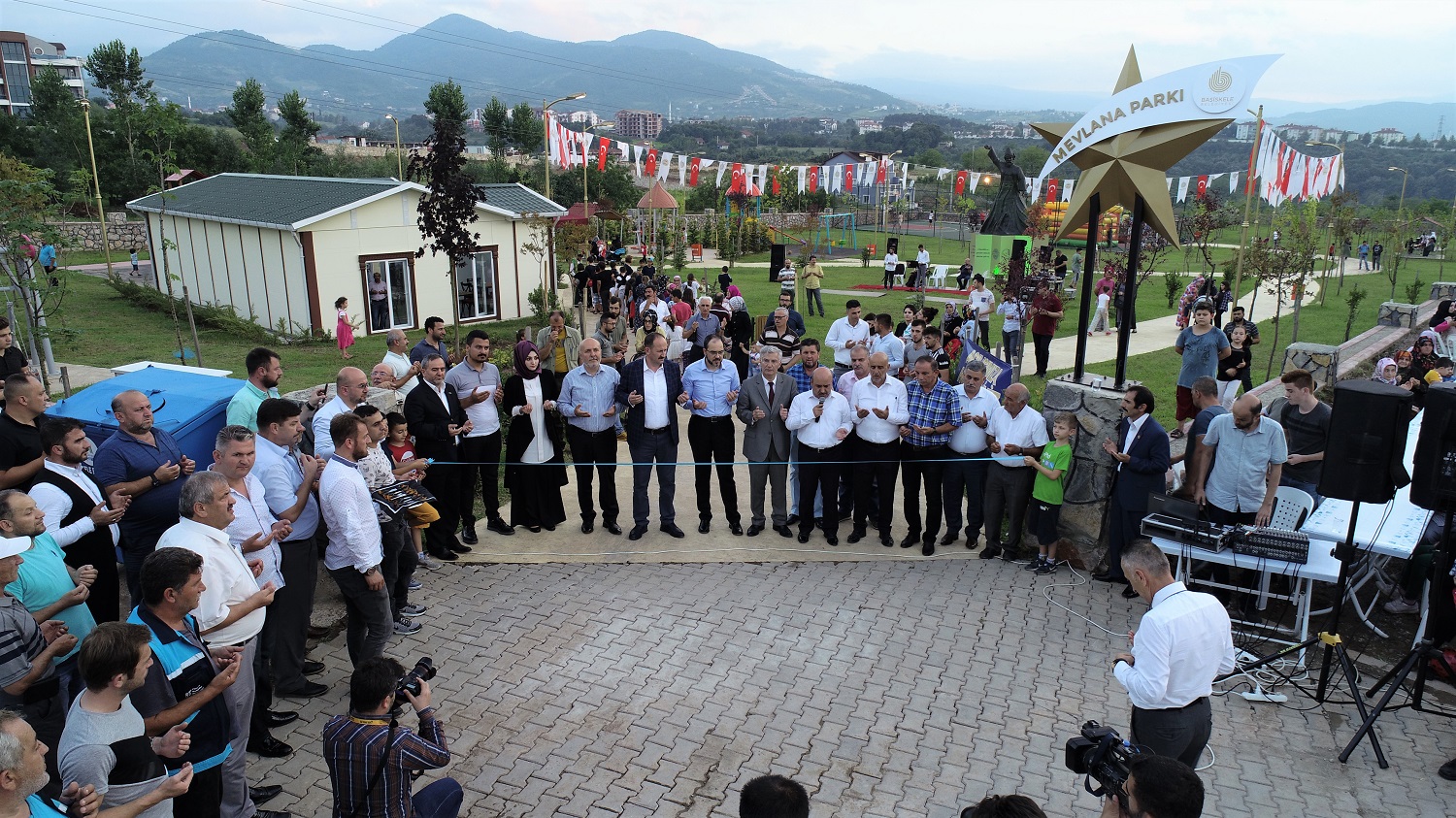Huzuruyla Yldz Baiskelede Mevlana Park Dualarla Ald