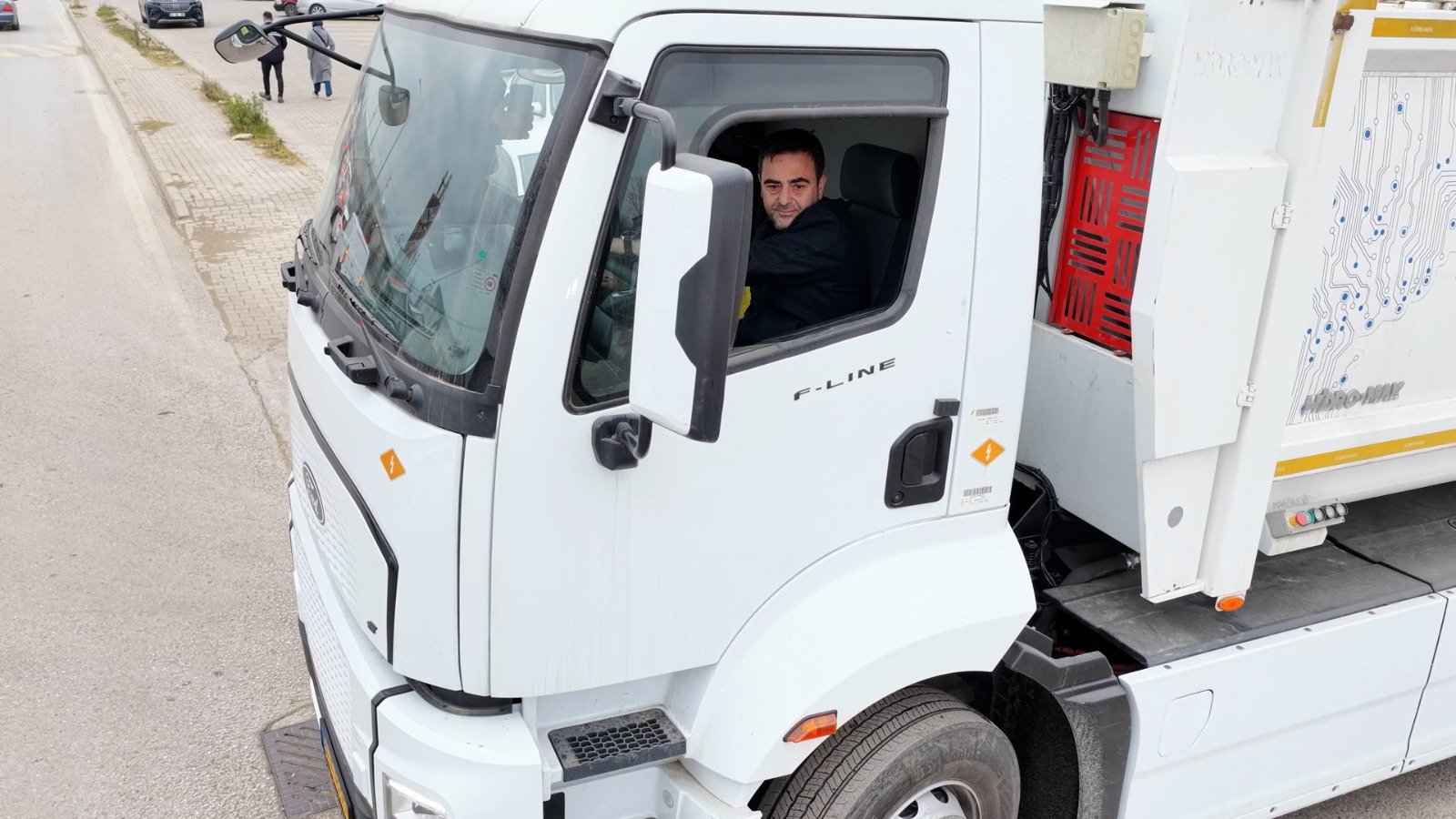 Ba�iskele�de Elektrikli ��p Kamyonu D�nemi Ba�l�yor