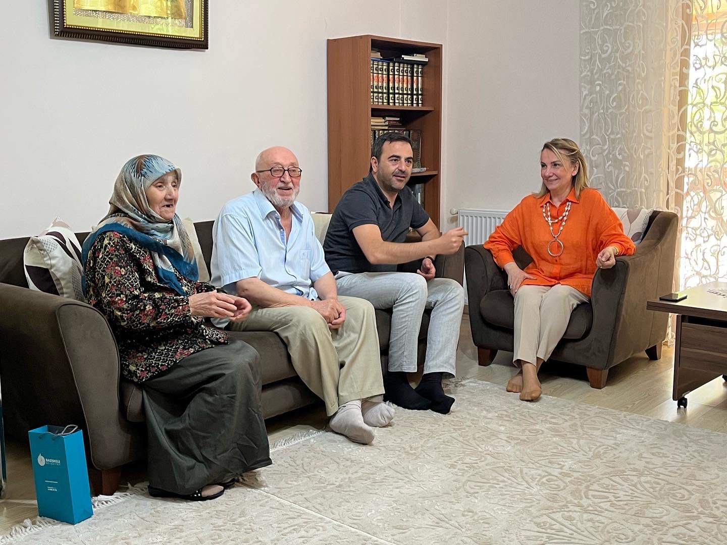 Milletvekili Zeybek Baiskelede Temaslarda Bulundu