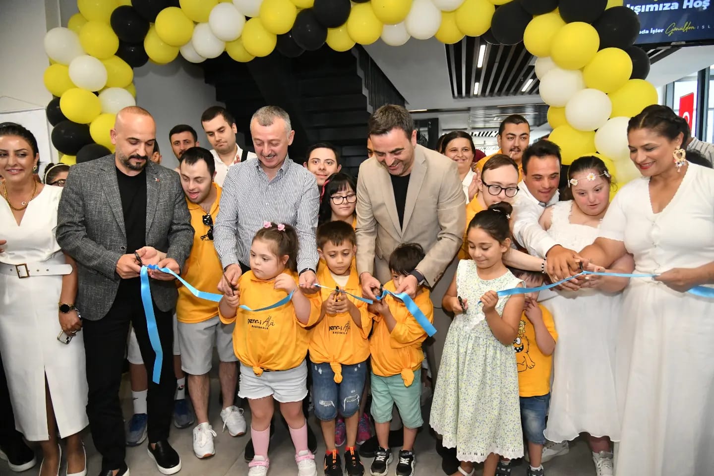 Baiskelede Genc-i l Eriilebilir Kafe Ald