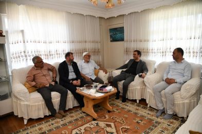 Ba�kan �zl��den Hac�dan D�nen Vatanda�lara Ziyaret