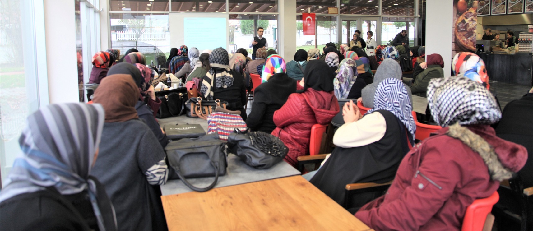 Baiskelede "Kadn Sal, Erken Tan ve Tedavi" Semineri