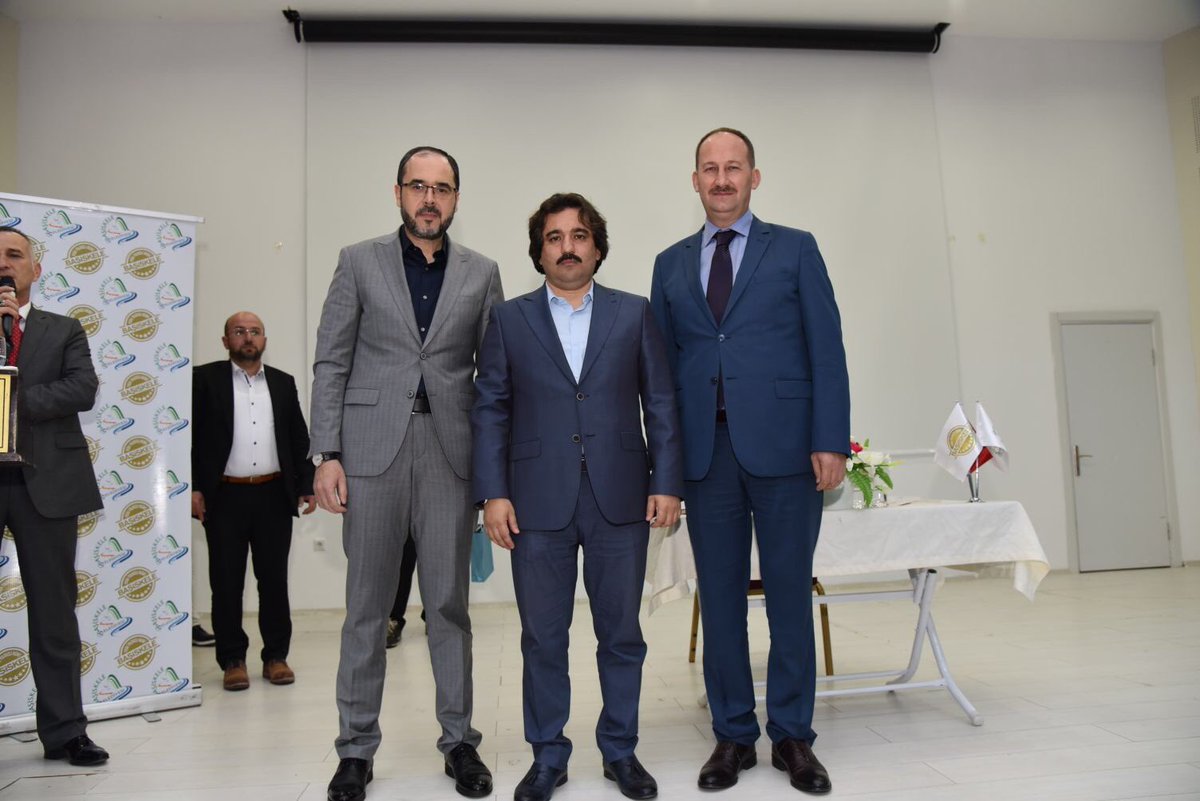 CUMHURBAKANIMIZDAN BASKELEYE SELAM VAR